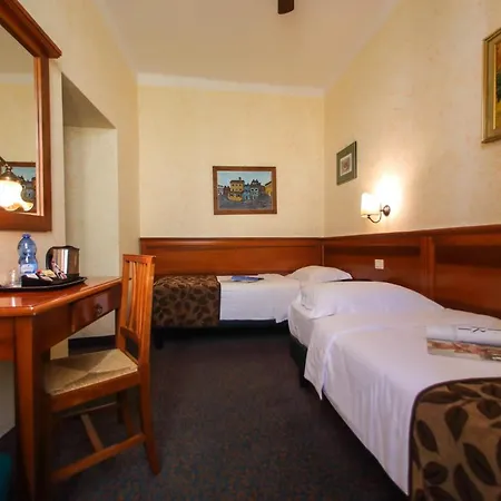 Garni Riviera Hotel 2*