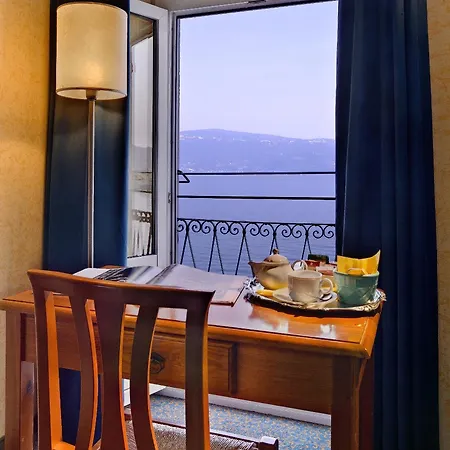 Garni Riviera Hotel