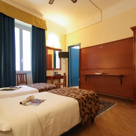 Garni Riviera Hotel 2*